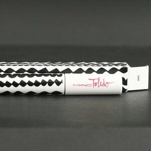 MAC Tarot (purple) Modern Twist Lash Curling Mascara